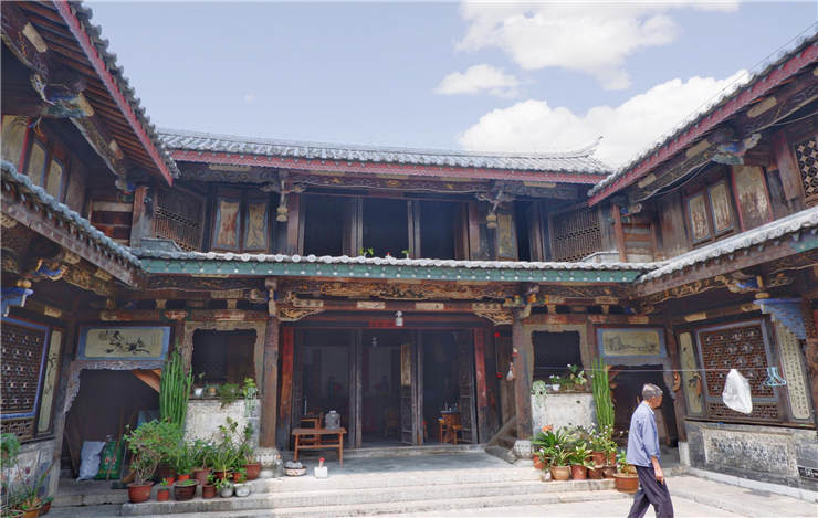 云南旅游被忽略的最美小縣城，千年古城不收門票，住宿餐飲很便宜